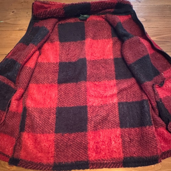 Stillwater supply co. Plaid Fleece Vest in Red and Black womens medium - Picture 12 of 12